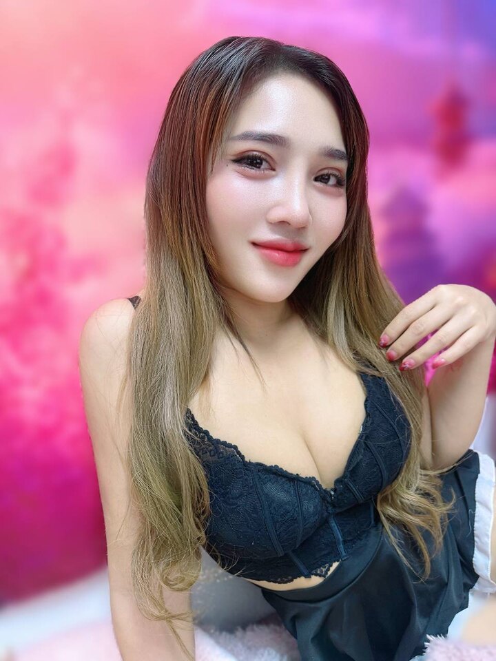 SP HLife Pinky005.jpg